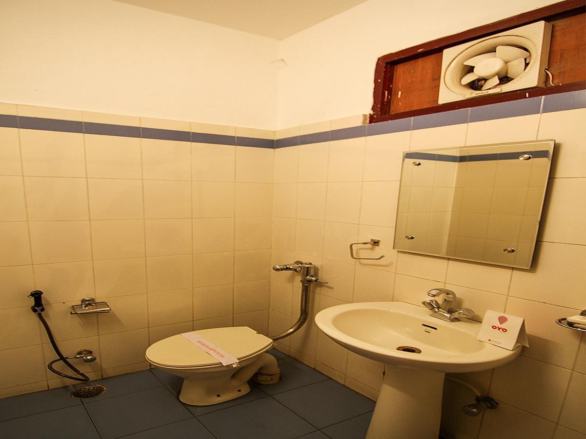 Oyo 4104 Surya Villa Пюн Екстериор снимка
