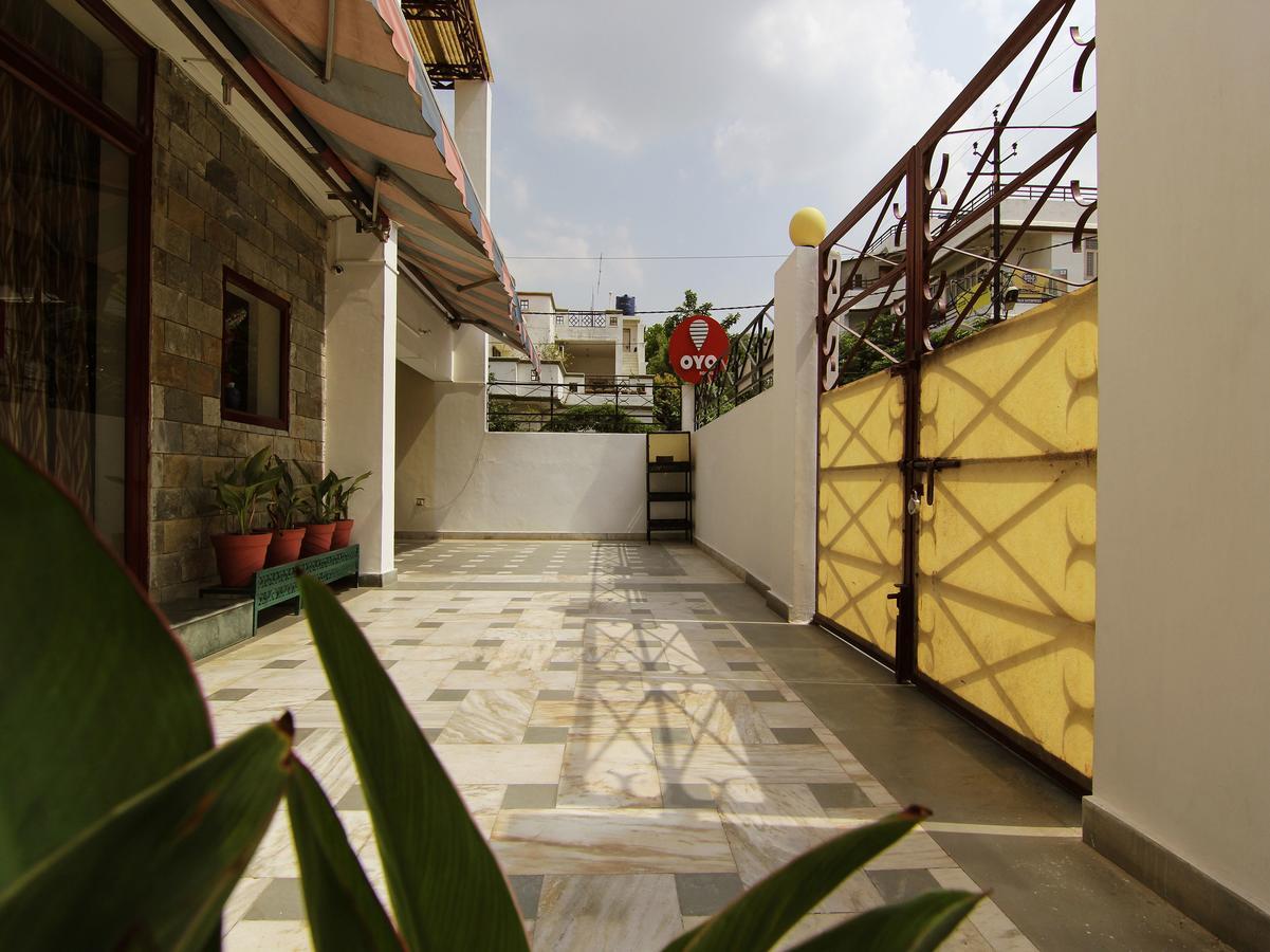 Oyo 4104 Surya Villa Пюн Екстериор снимка