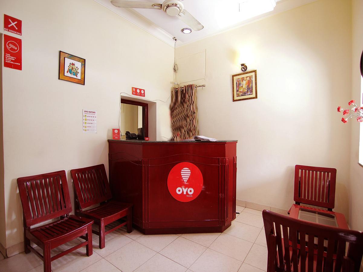 Oyo 4104 Surya Villa Пюн Екстериор снимка