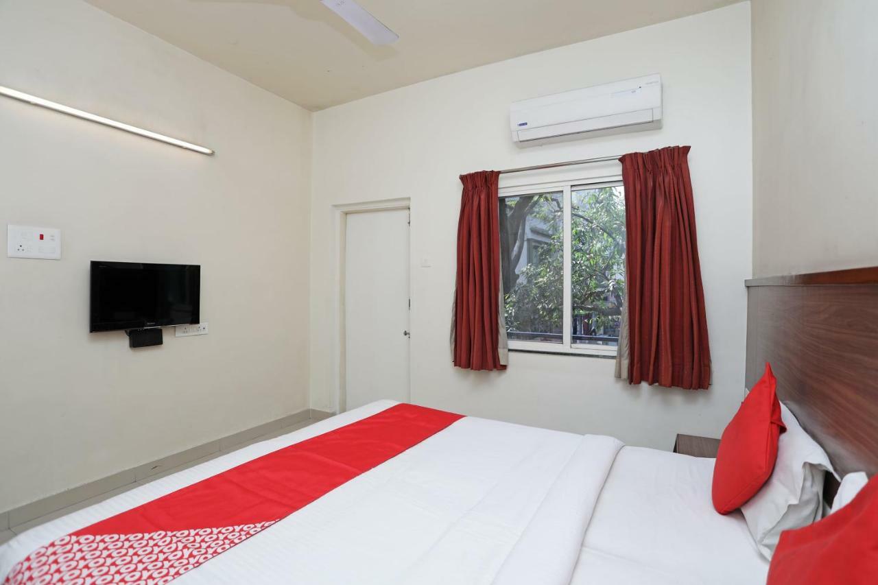 Oyo 4104 Surya Villa Пюн Екстериор снимка